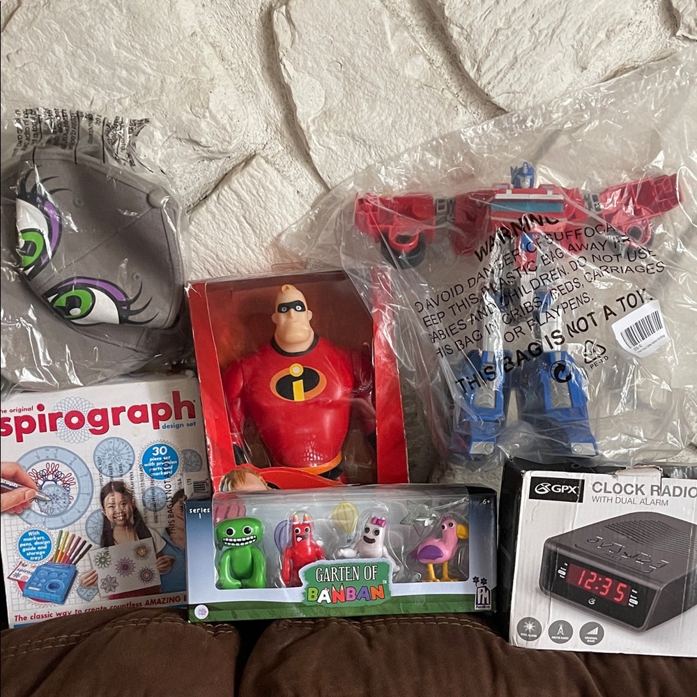 Vintage Transformer Robot Toy, Incredible Disney Pixar, Garten of Banban,& more!